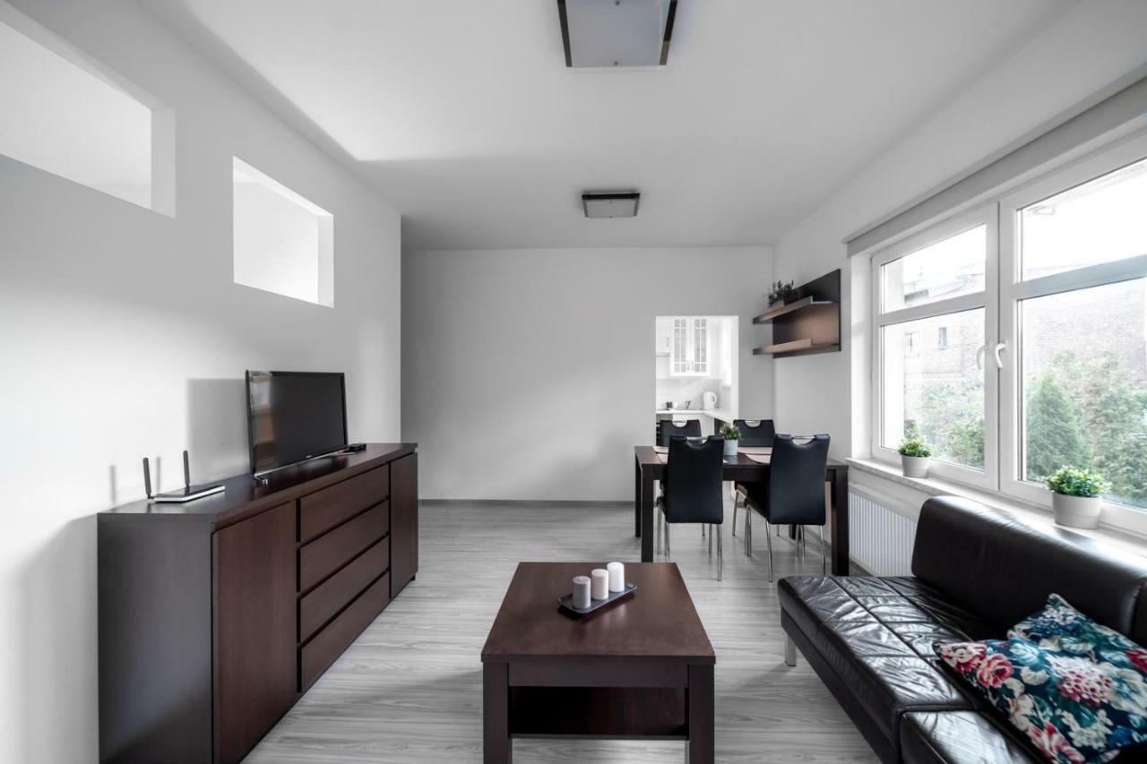Apartament Szarych Szeregow 46A/1 卡托维兹 外观 照片